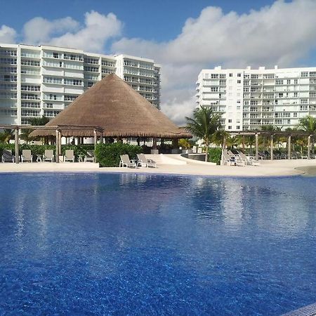 Punta Me Luxury Apartments Ocean View & Beach Front In Amara カンクン エクステリア 写真