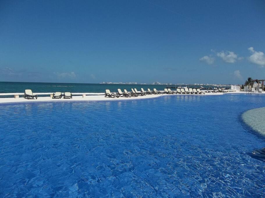 Punta Me Luxury Apartments Ocean View & Beach Front In Amara カンクン エクステリア 写真