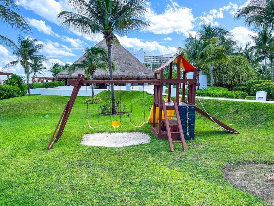 Punta Me Luxury Apartments Ocean View & Beach Front In Amara カンクン エクステリア 写真