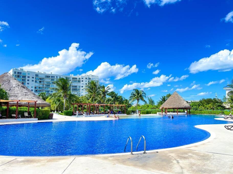 Punta Me Luxury Apartments Ocean View & Beach Front In Amara カンクン エクステリア 写真